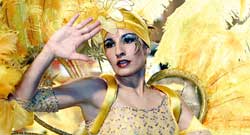 Two beautiful moments that reflects Carnaval´s pomp