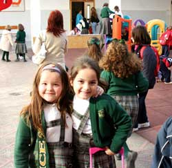 niños en el colegio